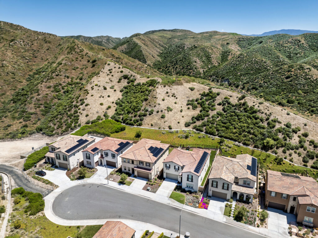 Aerial view of houses in Santa Clarita