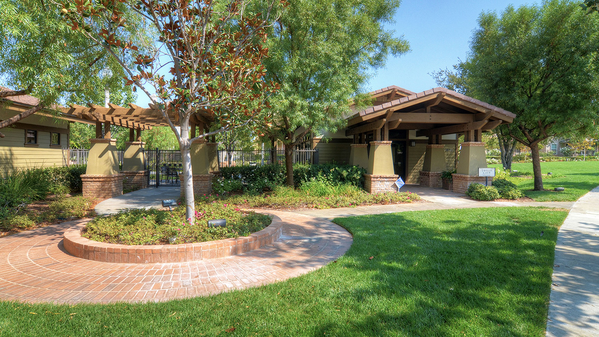 Creekside-Community Pool 6